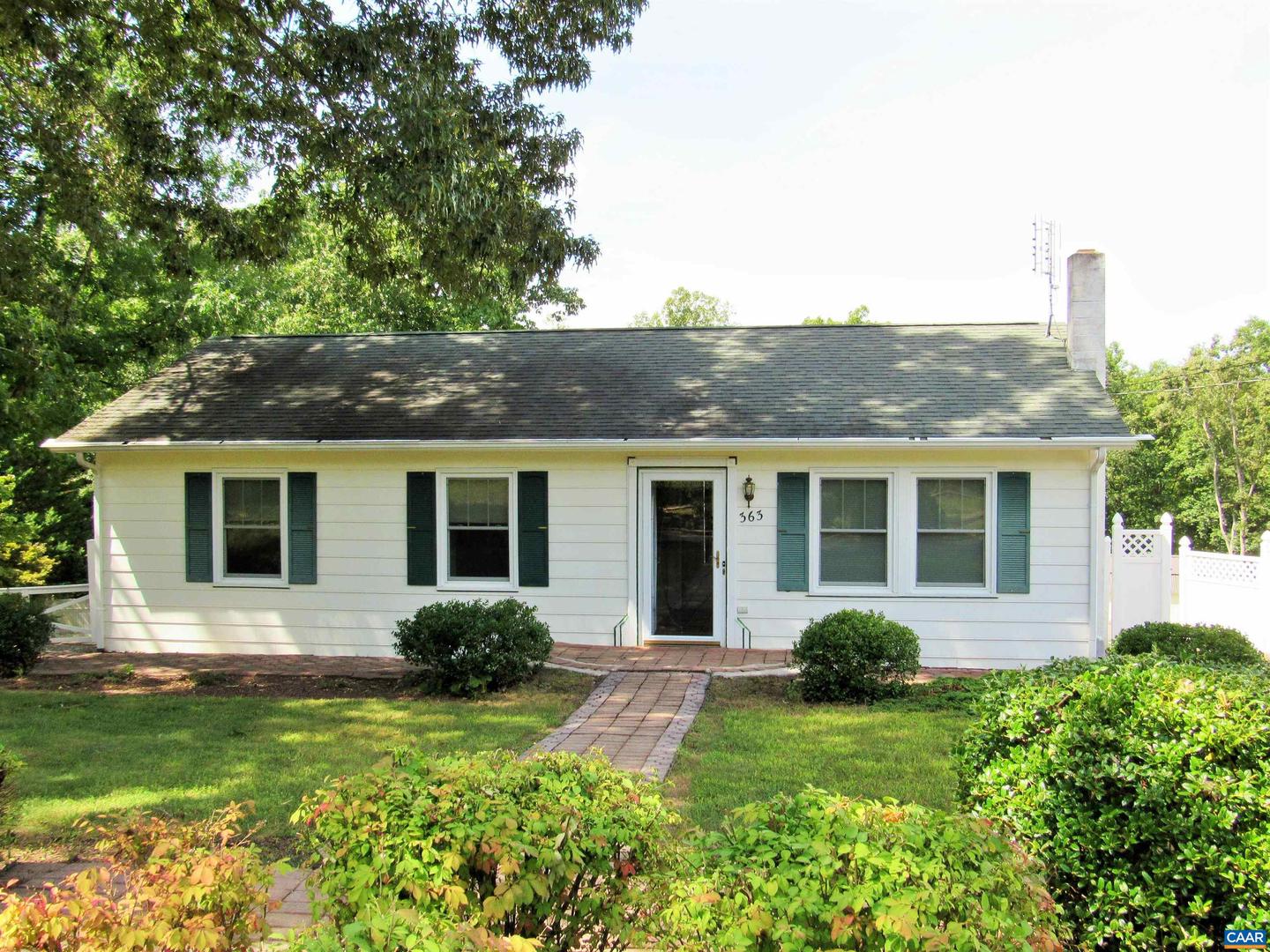 363 Village Rd, Shipman