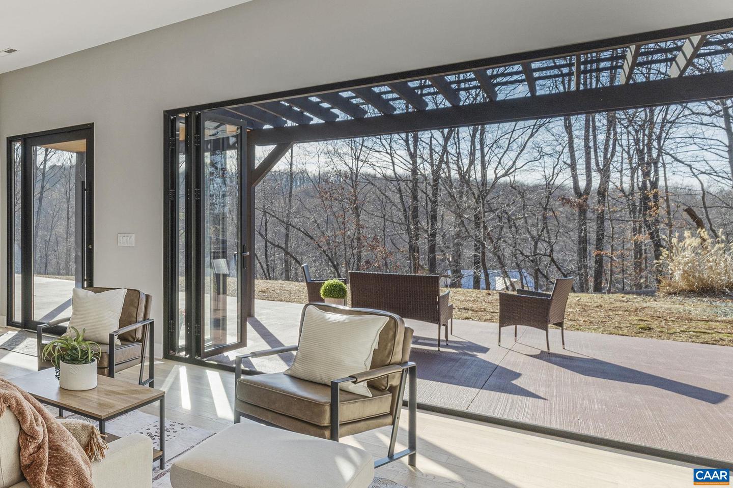 453 Rocky Hollow Rd, Charlottesville