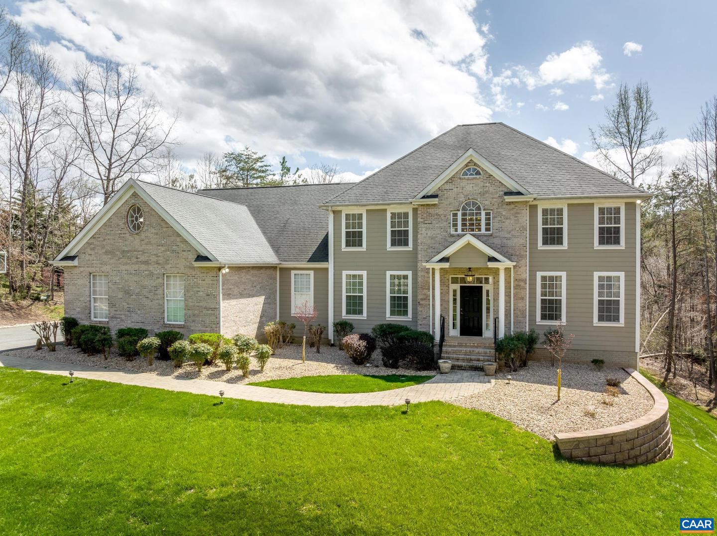 1692 Broken Island Rd, Palmyra