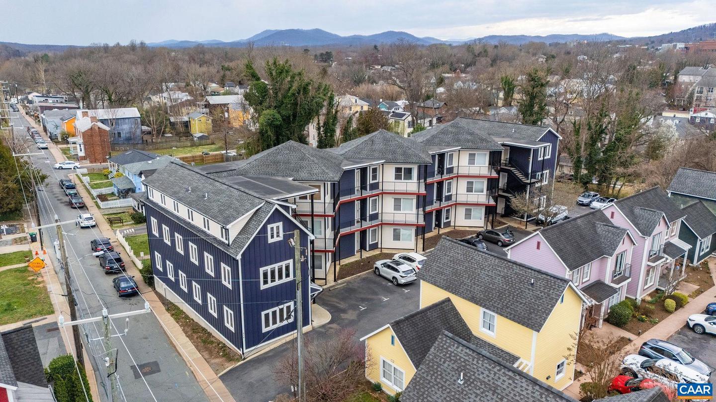 215 5th St SW #1a, Charlottesville
