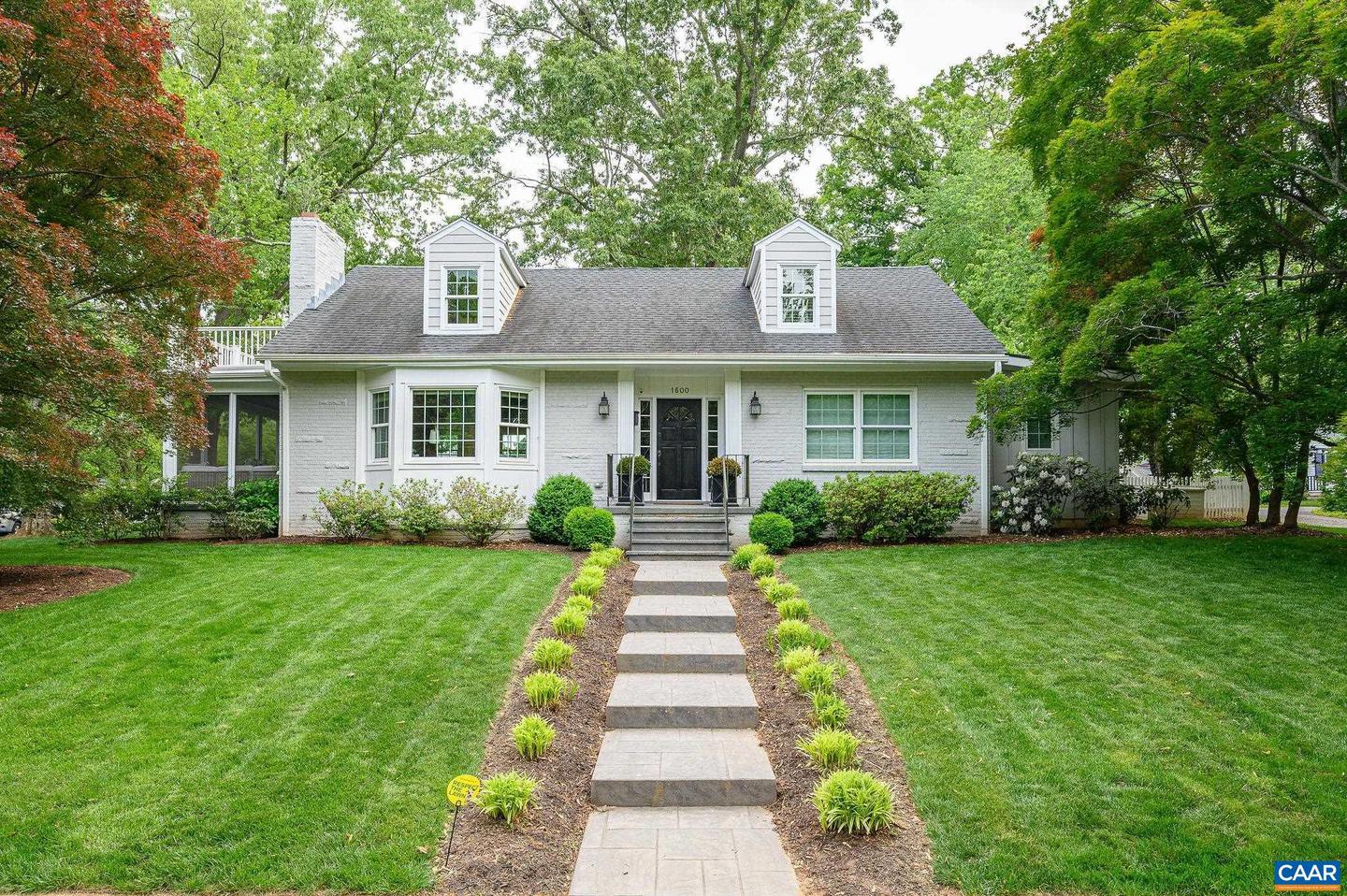 1600 Oxford Rd, Charlottesville