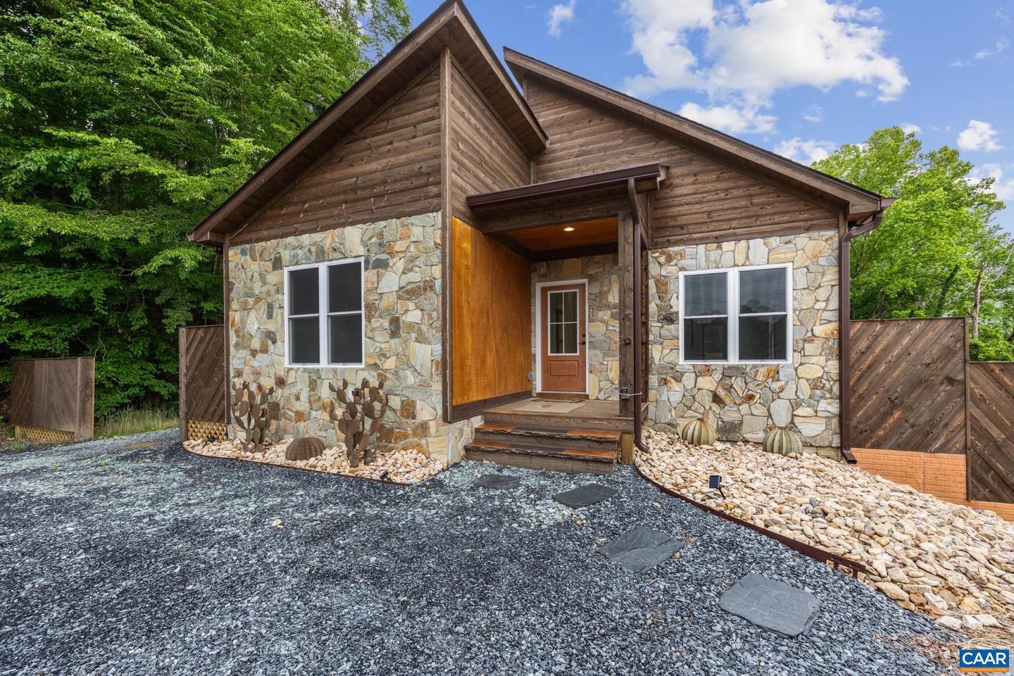 13298 James Madison Hwy, Palmyra