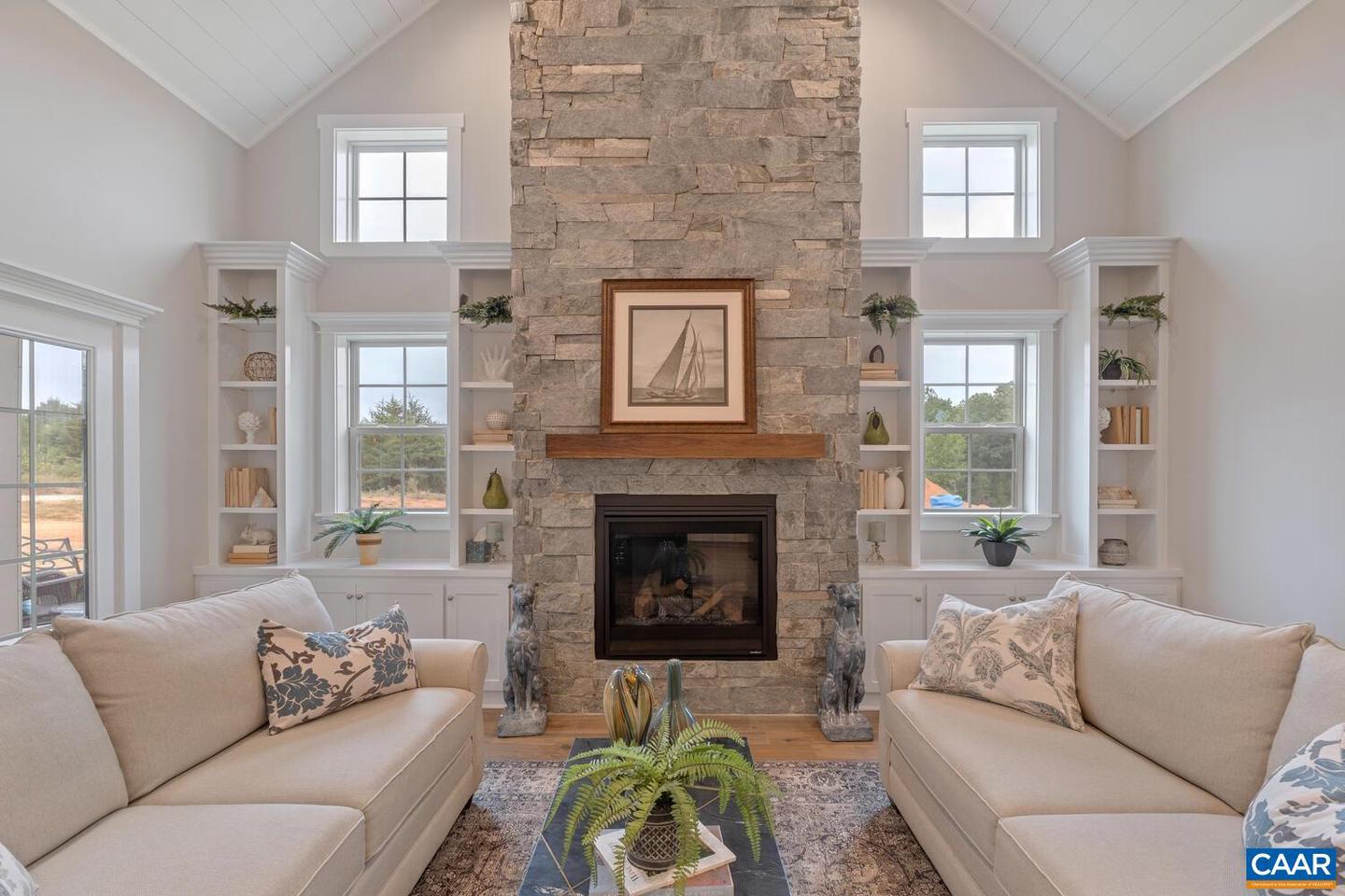 923 Marsh Ln, Charlottesville