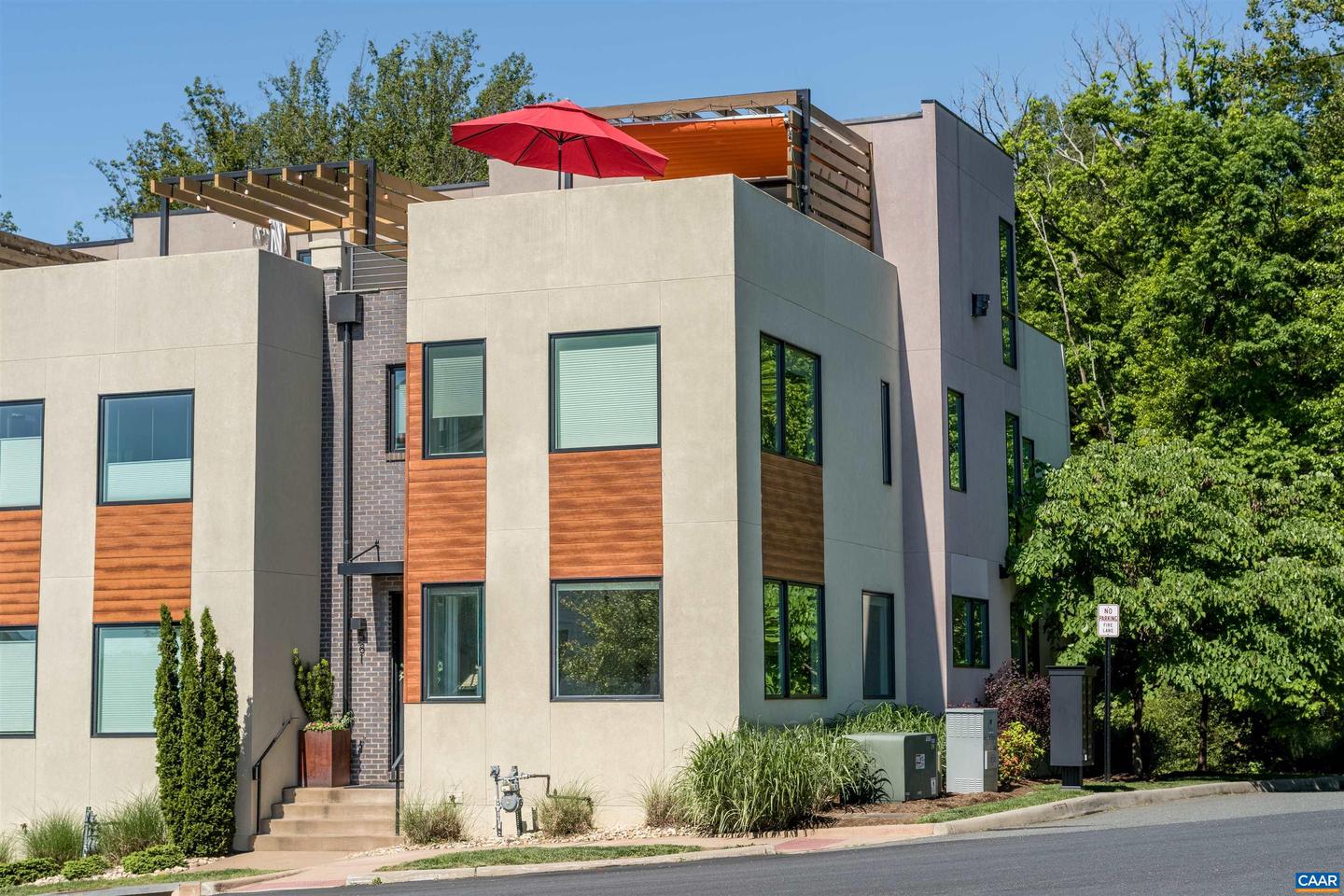 581 Lochlyn Hill Dr #581, Charlottesville