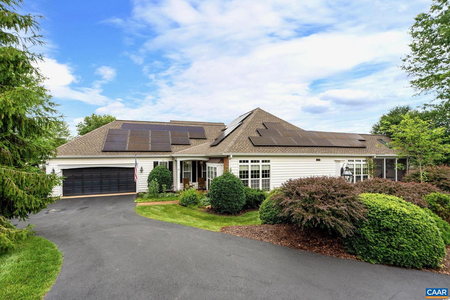411 Heritage Ct, Charlottesville
