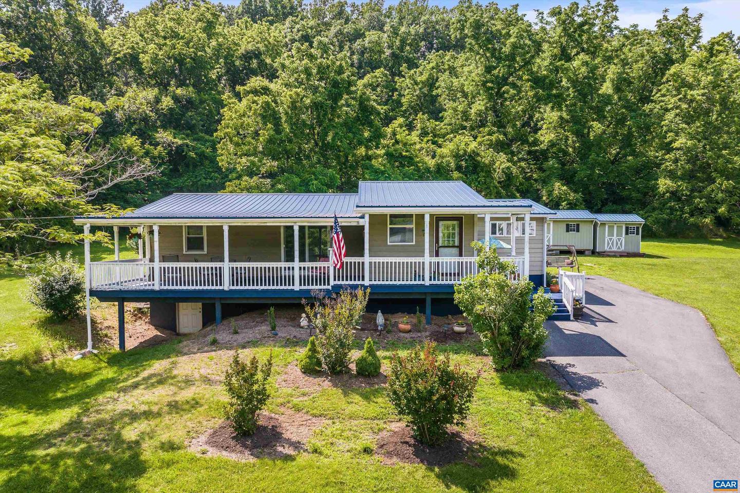 185 Estaline Valley Rd, Augusta Springs