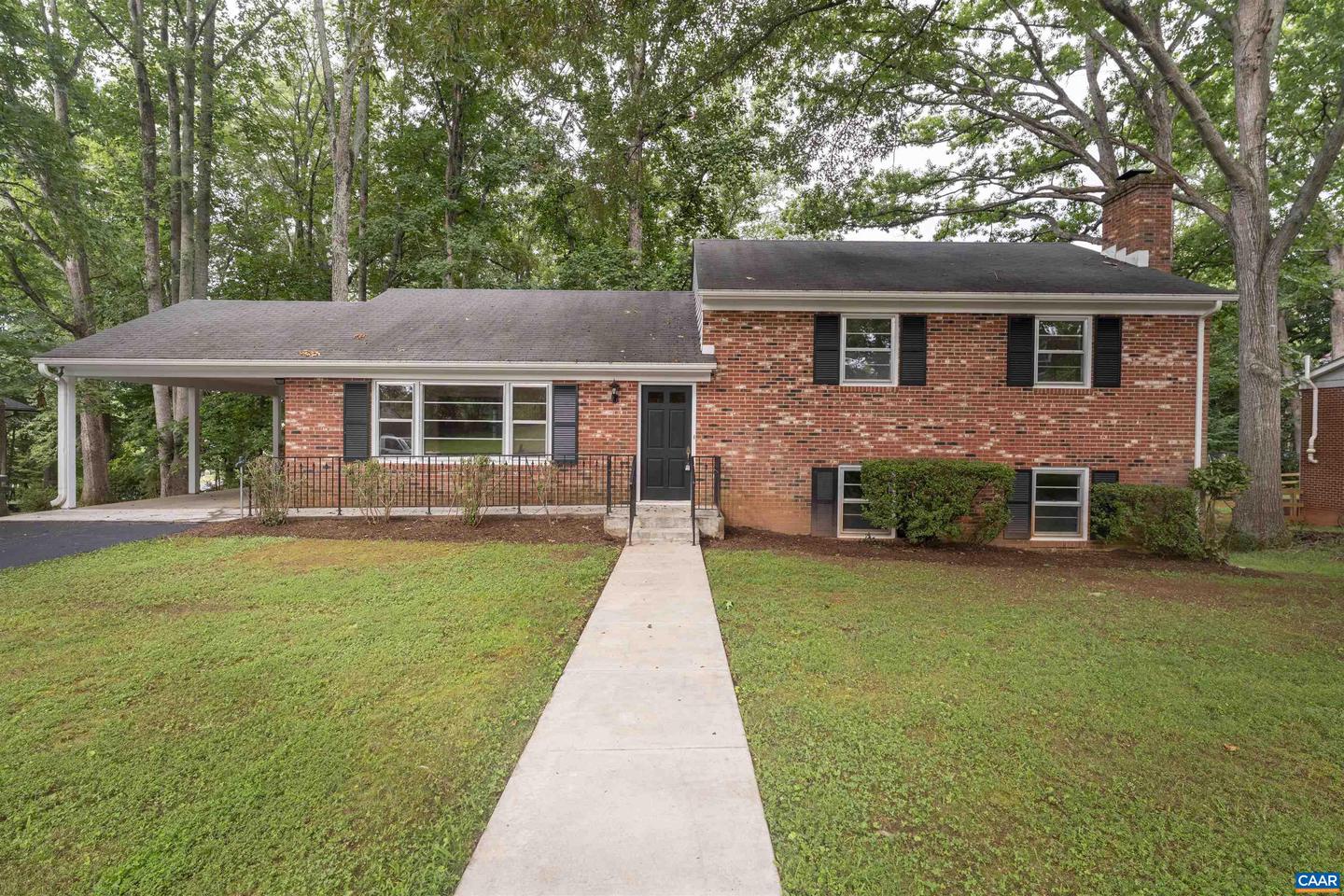 511 Berwick Ct, Charlottesville