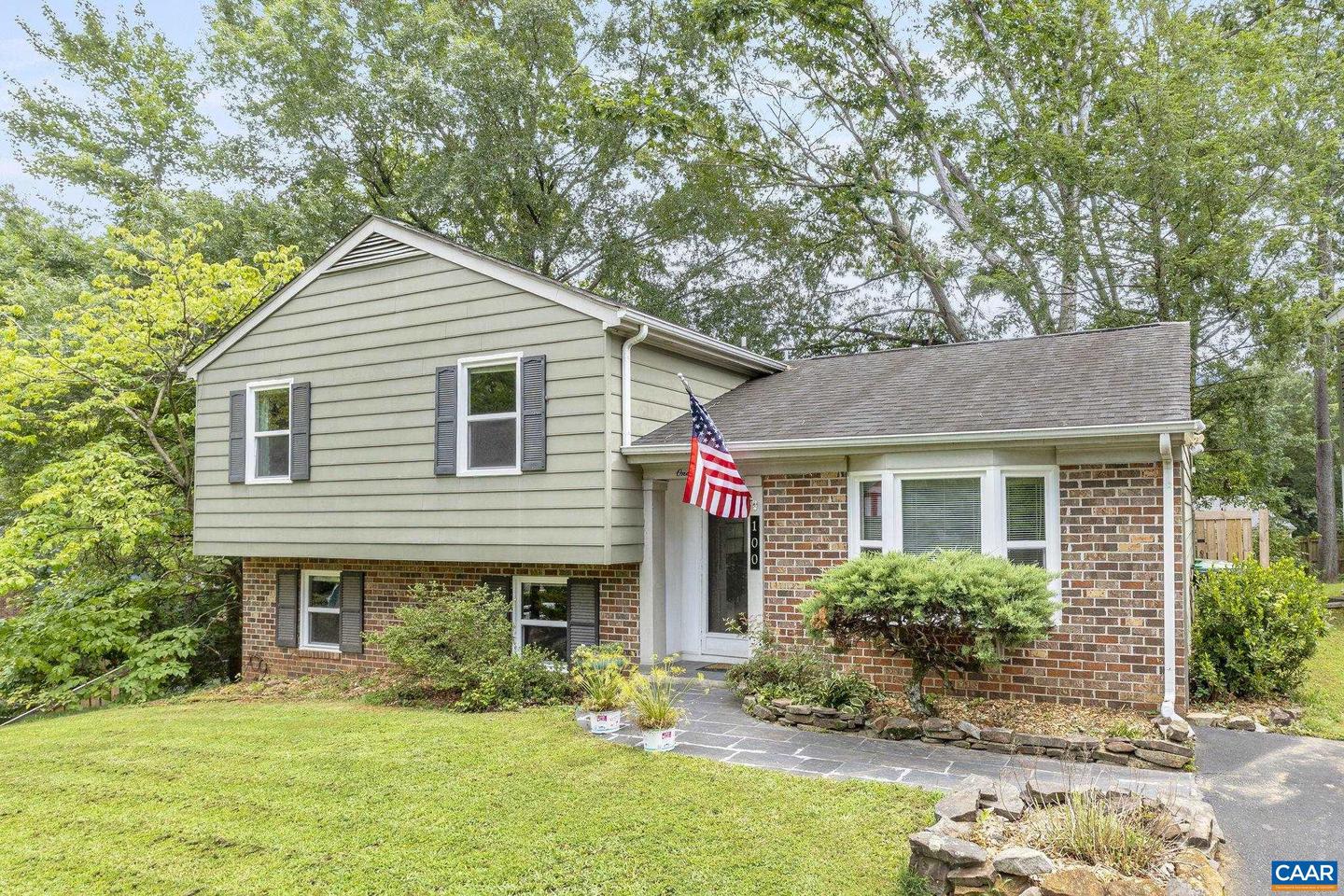 100 Grimes Pl, Charlottesville