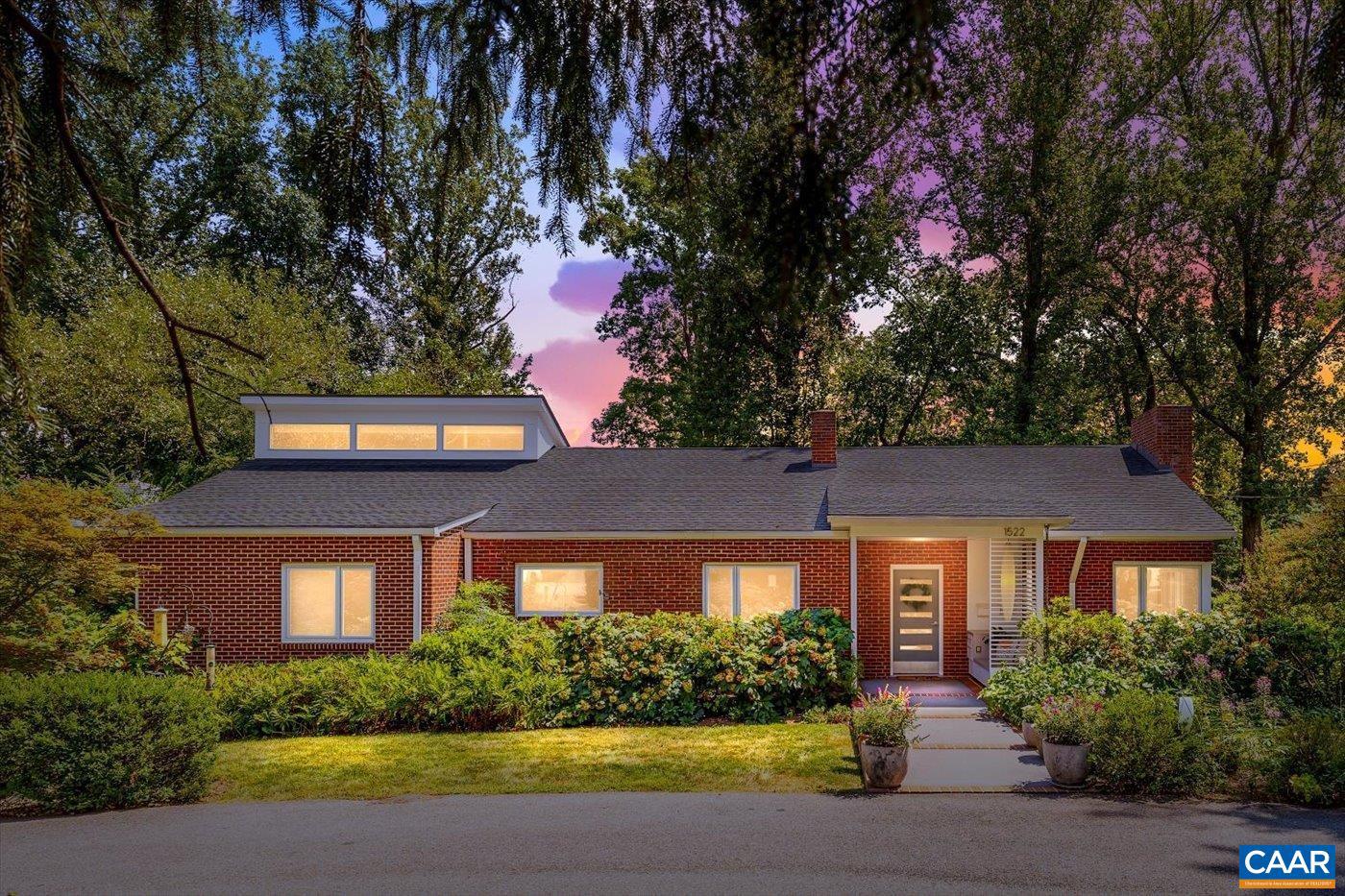 1522 Dairy Rd, Charlottesville