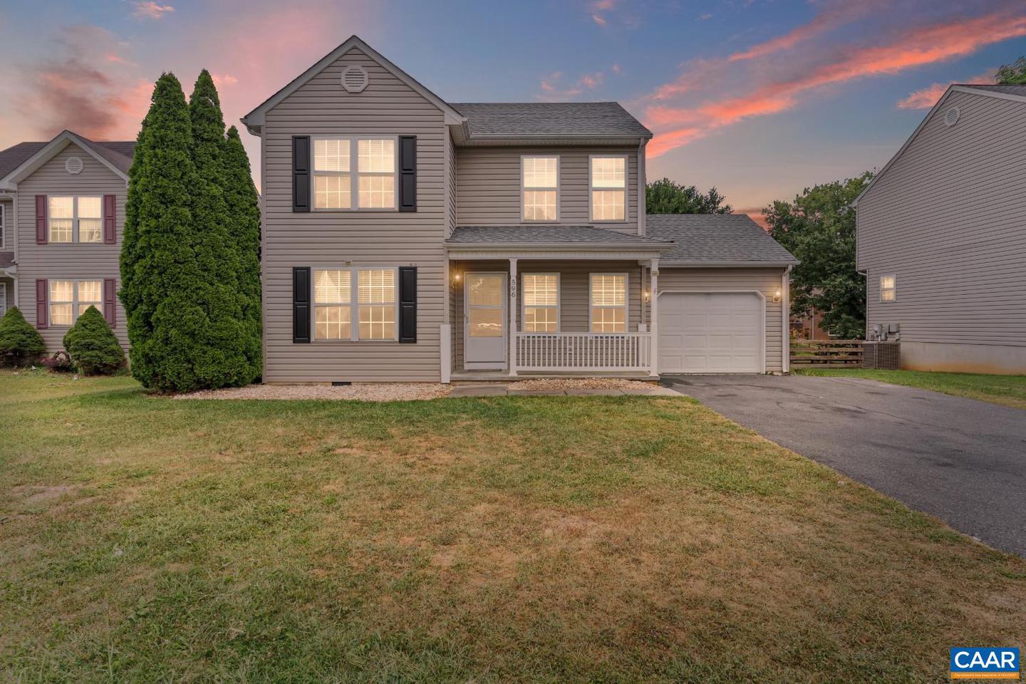 596 Edwardian Ln, Waynesboro