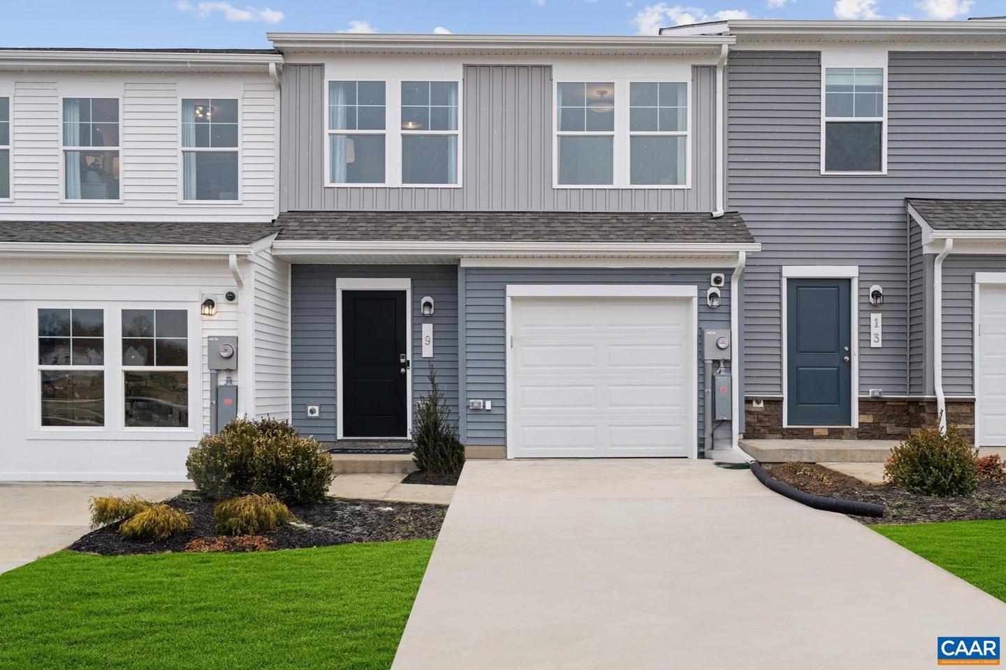 65 Grayson Village Dr, Barboursville