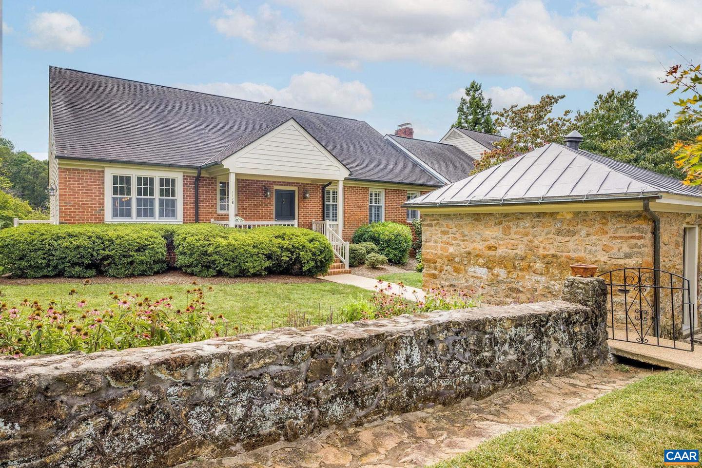 1126 Dryden Ln, Charlottesville