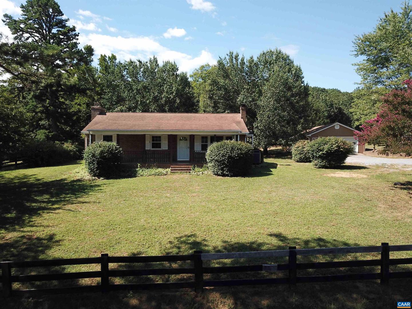 211 Rocky Top Ln, Afton