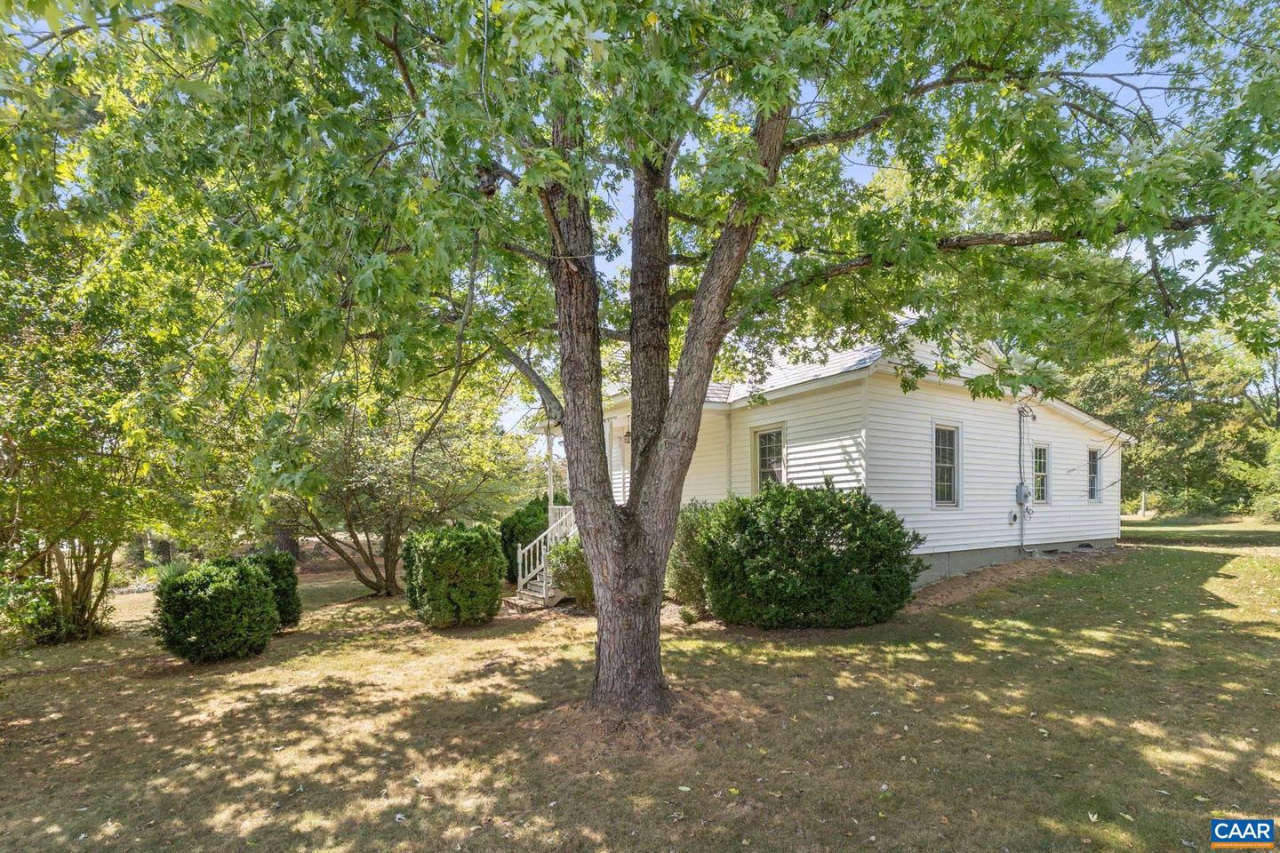 26171 N James Madison Hwy, New Canton