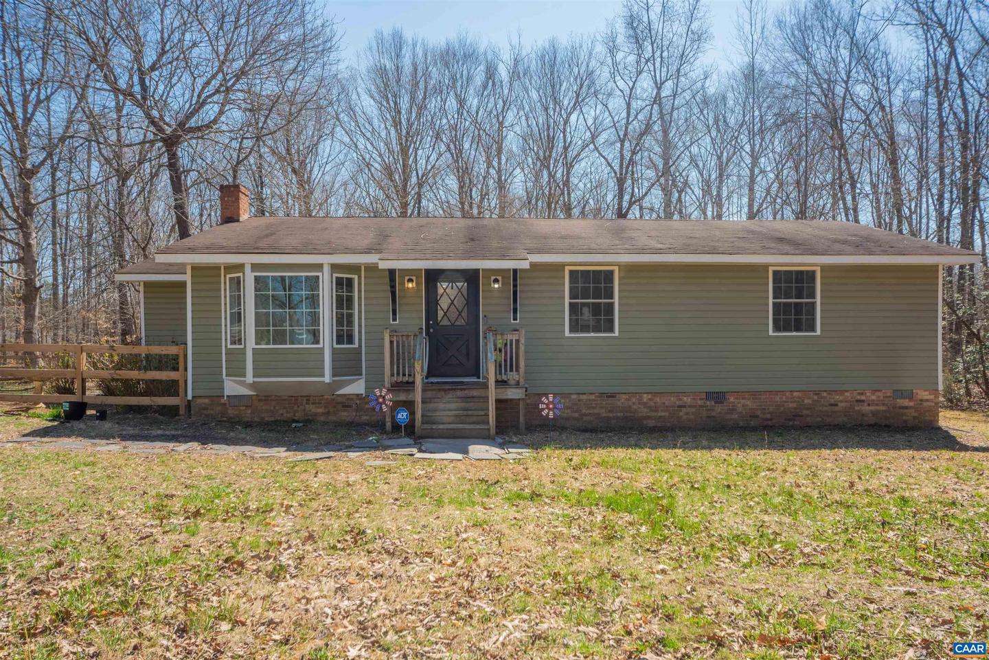 950 Apple Grove Rd, Mineral