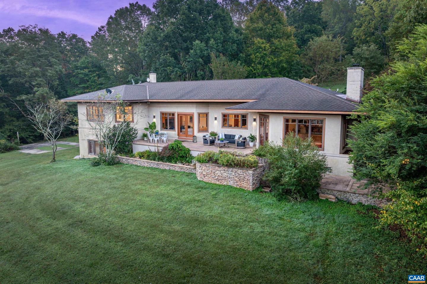 6585 Foxcliff Ln, Crozet