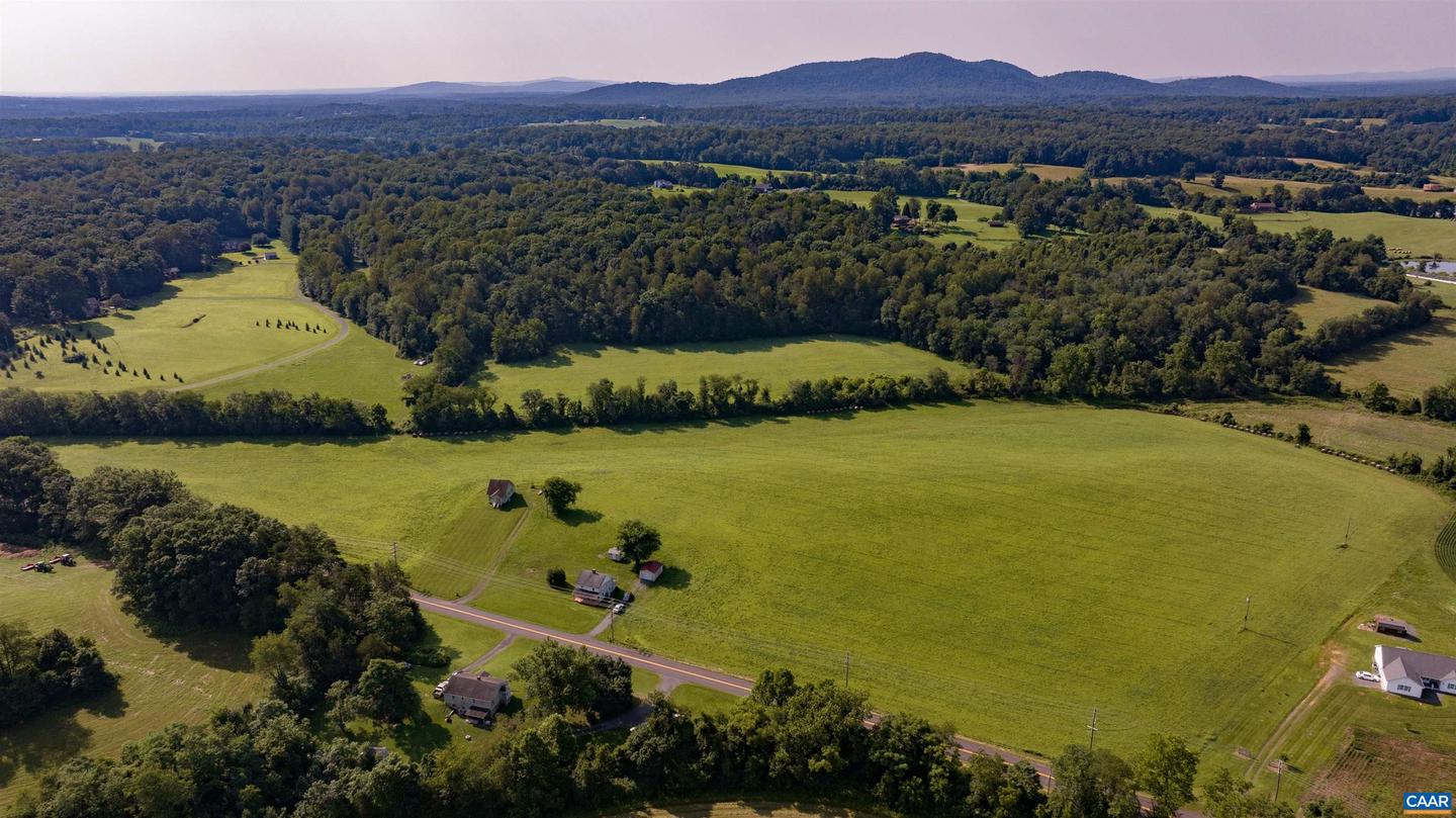 5912 &amp; 5928, 2 W Hoover Rd, Reva