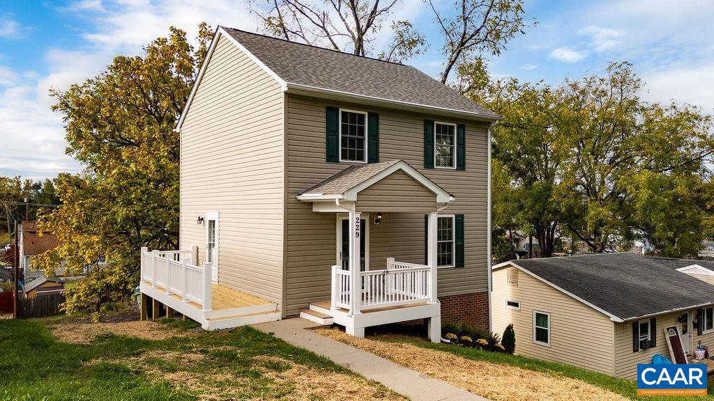 229 S Winchester Ave, Waynesboro