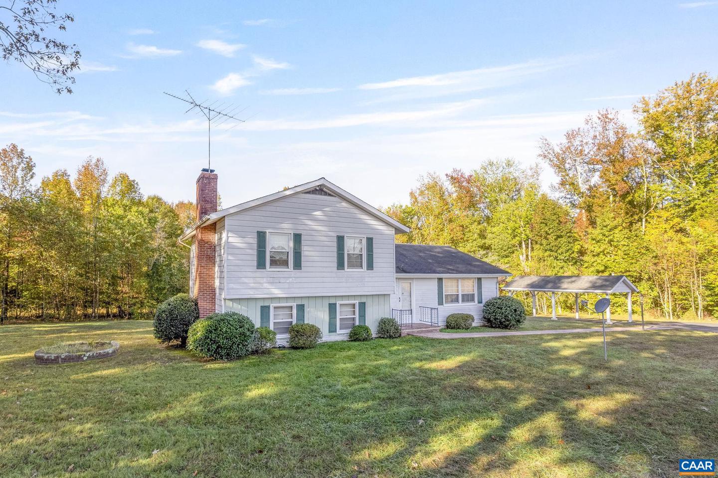243 Wilmington Rd, Palmyra