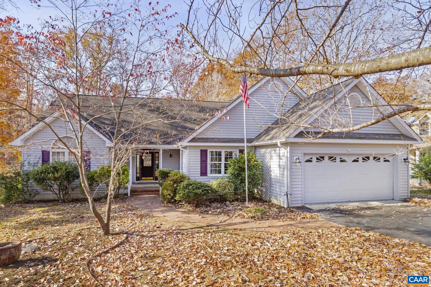 409 Jefferson Dr, Palmyra
