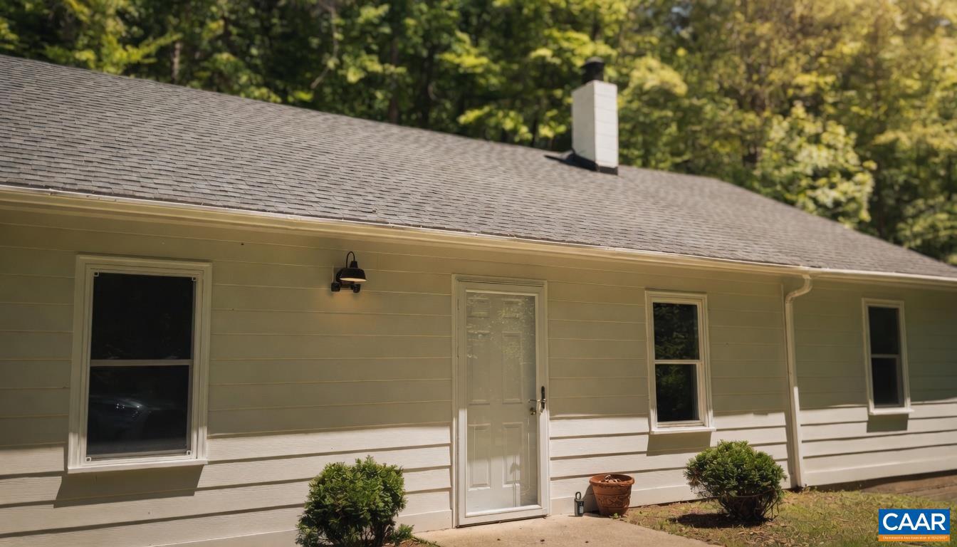 3189 James River Rd