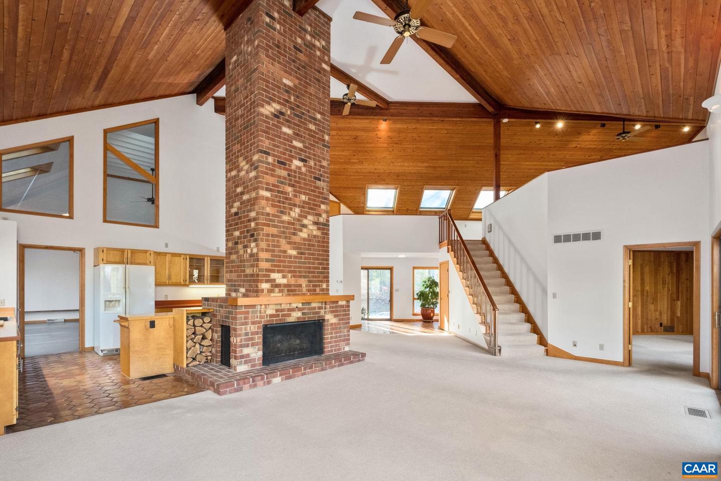 298 Courthouse Mountain Ln, Madison