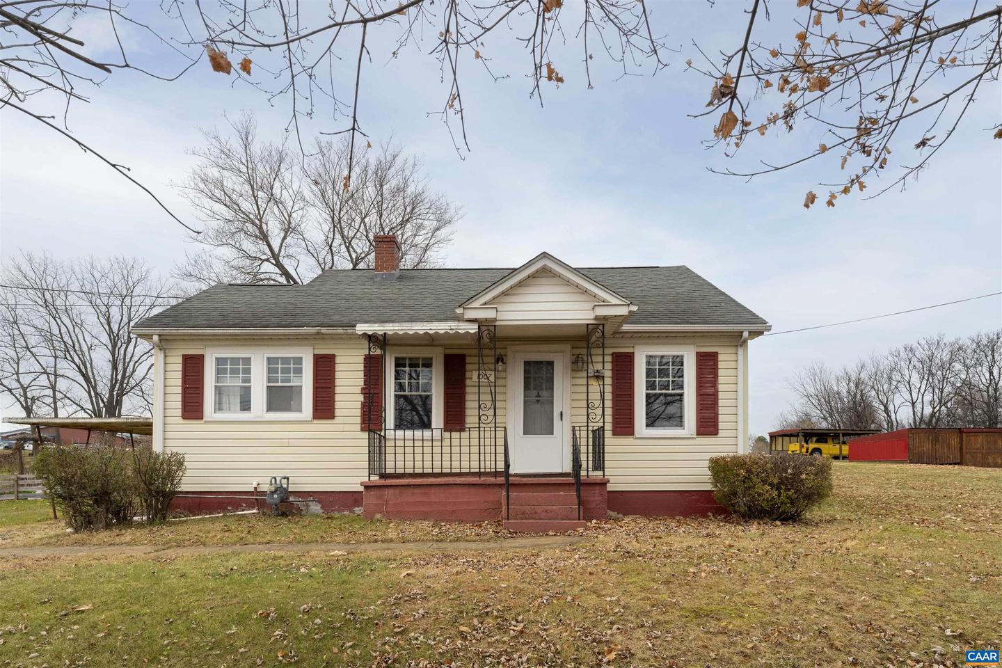 1007 Sherwood Ave, Waynesboro