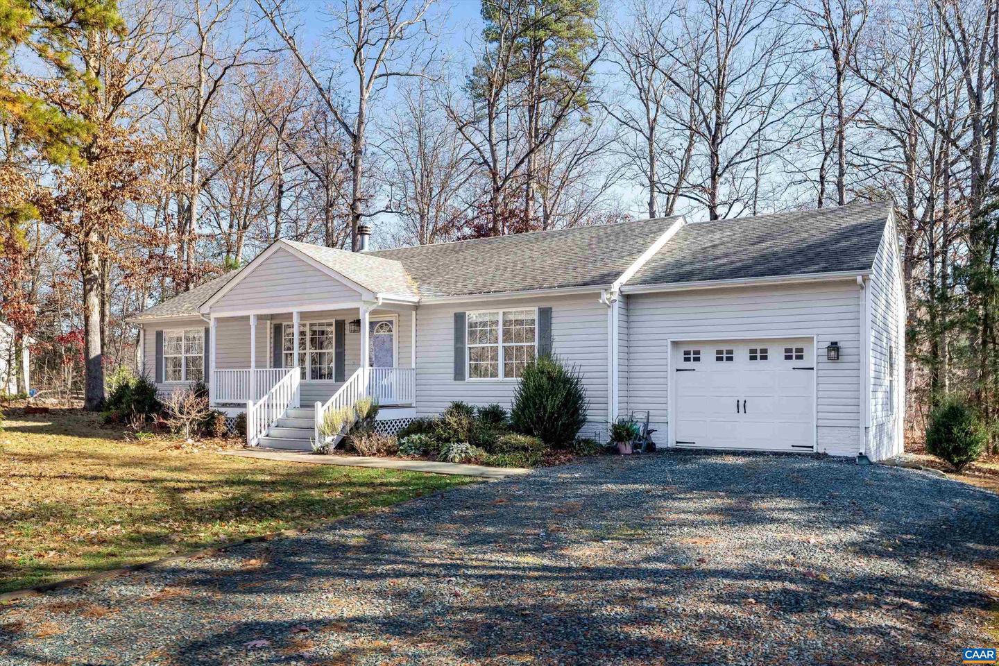 17 Seminole Trl, Palmyra