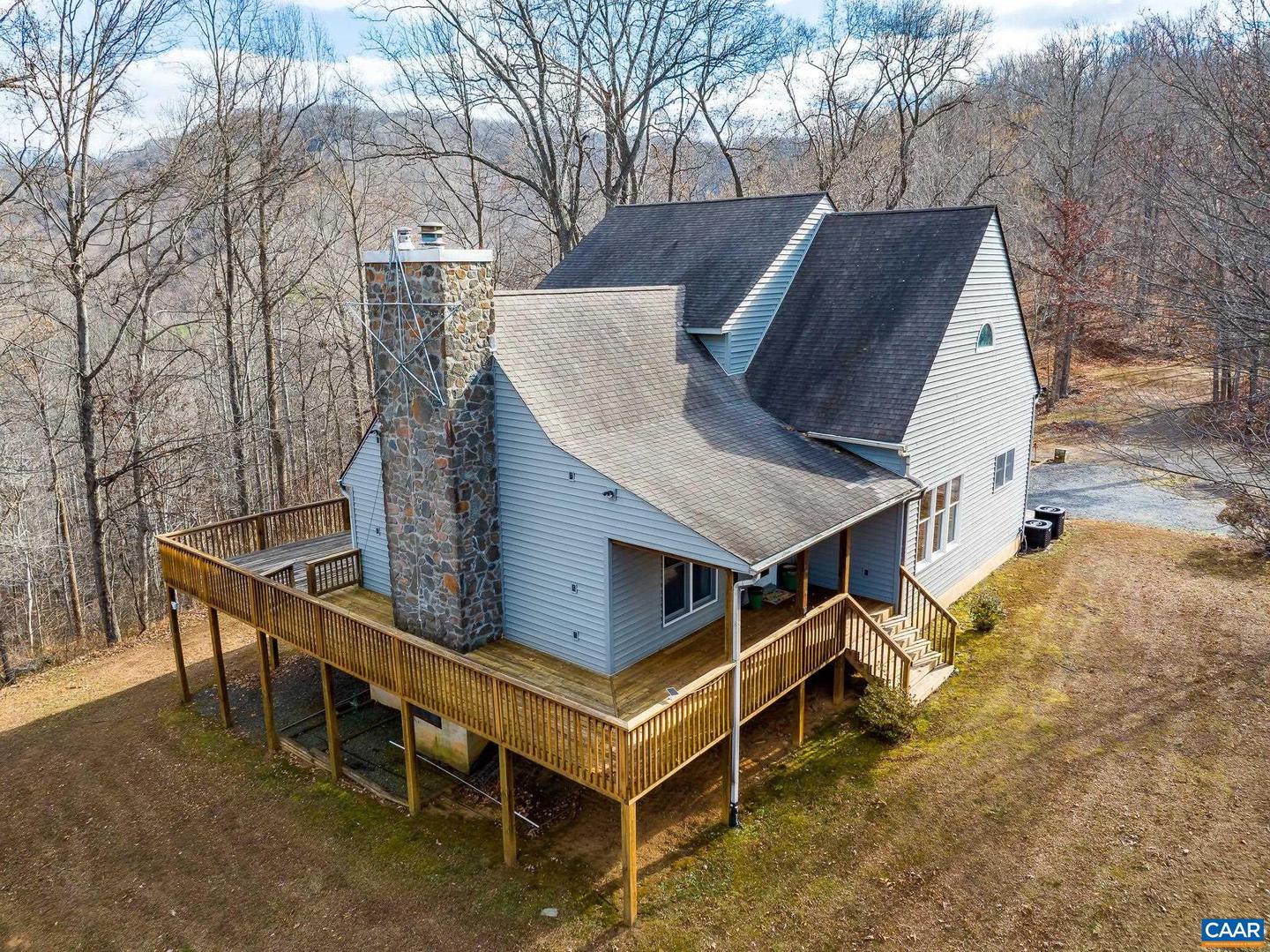 330 Eades Ln, Lovingston
