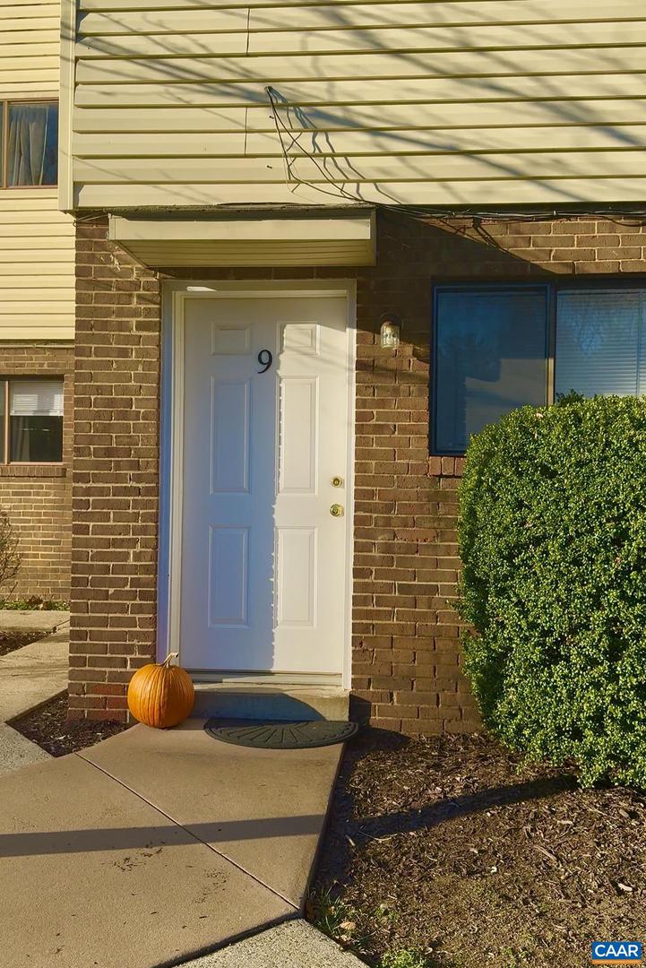 2100 Jefferson Park Ave #9, Charlottesville