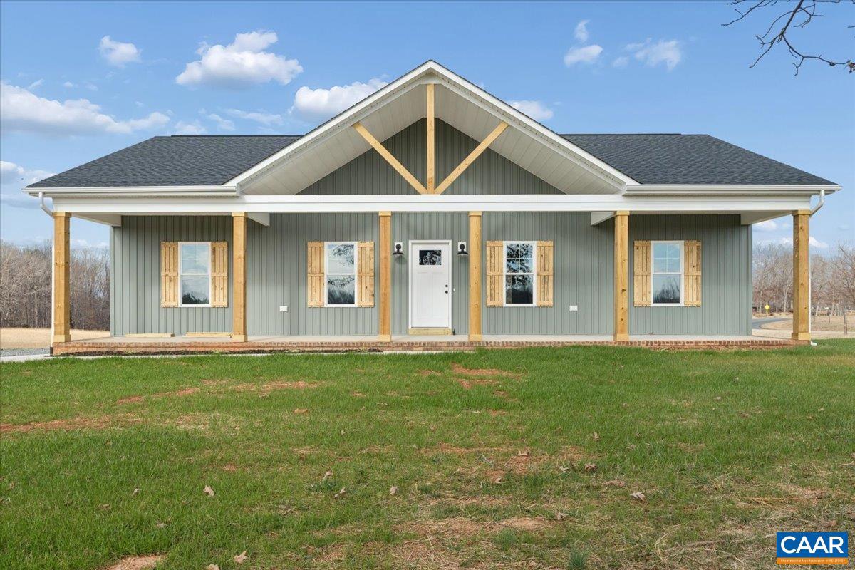 677 Piney Mountain Rd, Appomattox