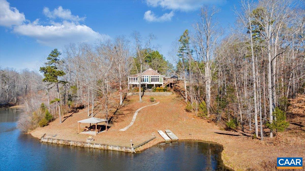 780 Dry Bridge Rd, Farmville