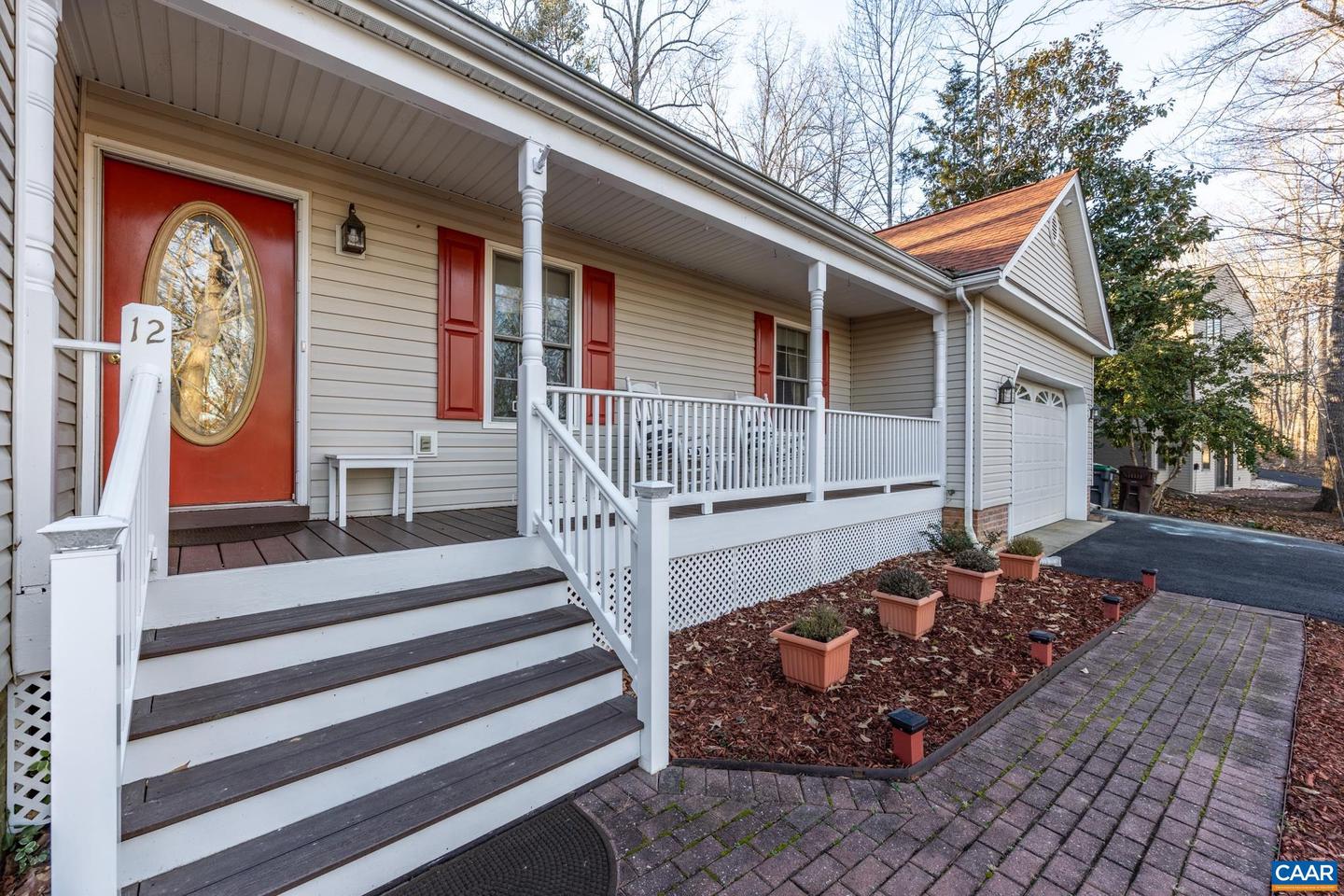 12 Whippoorwill Ln, Palmyra