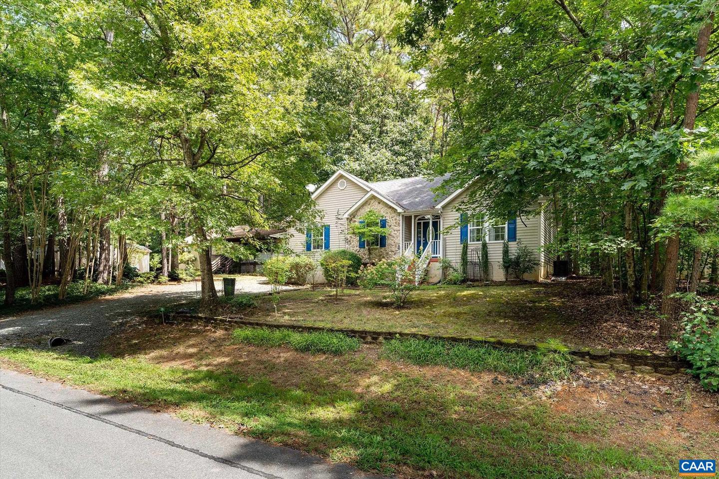 20 Tanglewood Rd, Palmyra