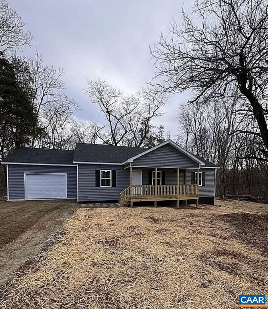 16033 Weakley Dr
