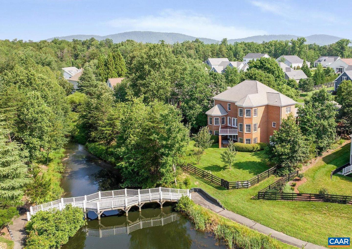 2420 Pendower Ln, Keswick