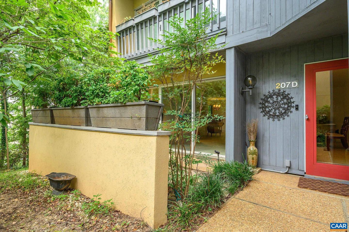 207 NW 2nd St #d