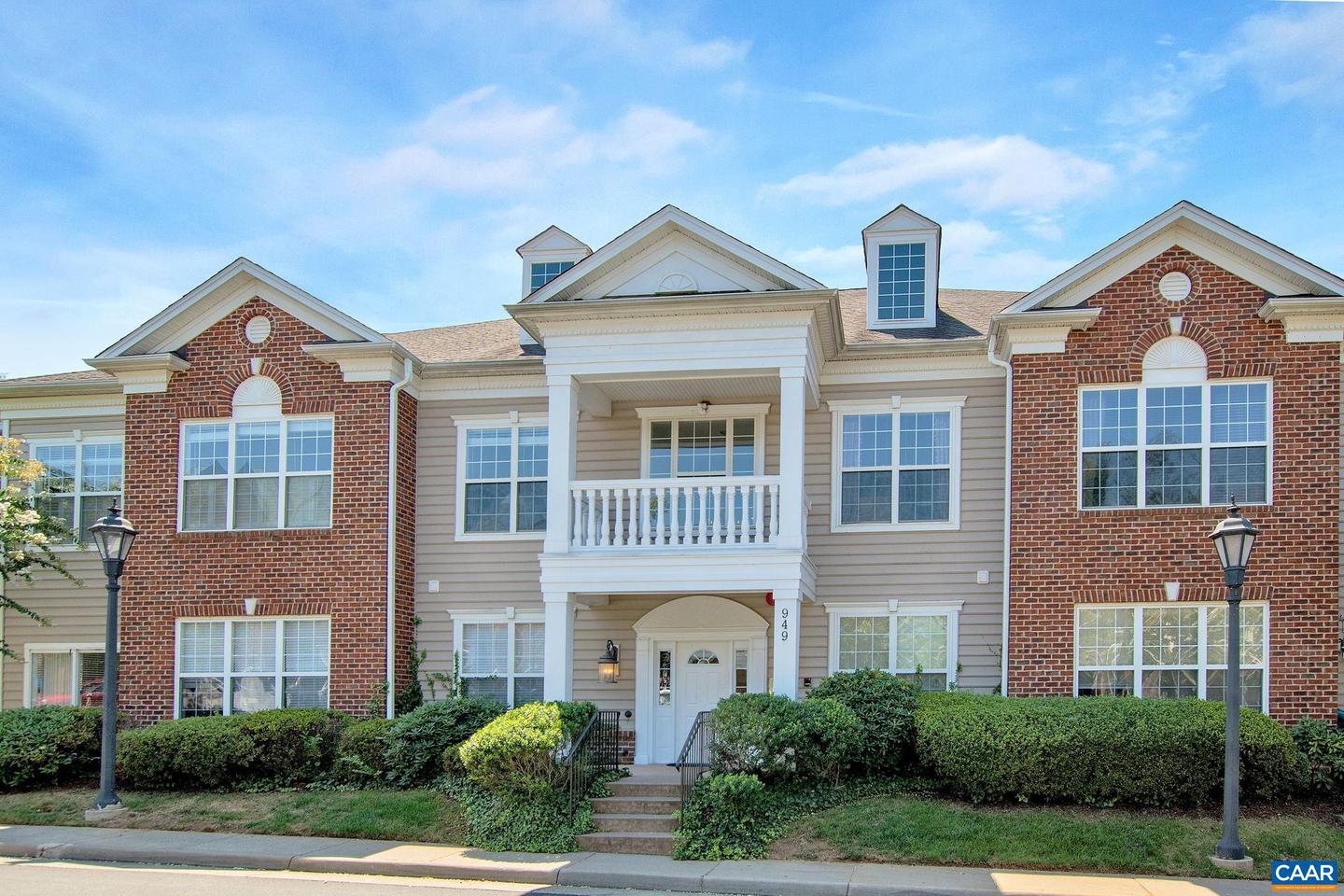 949 Glenwood Station Ln # 202