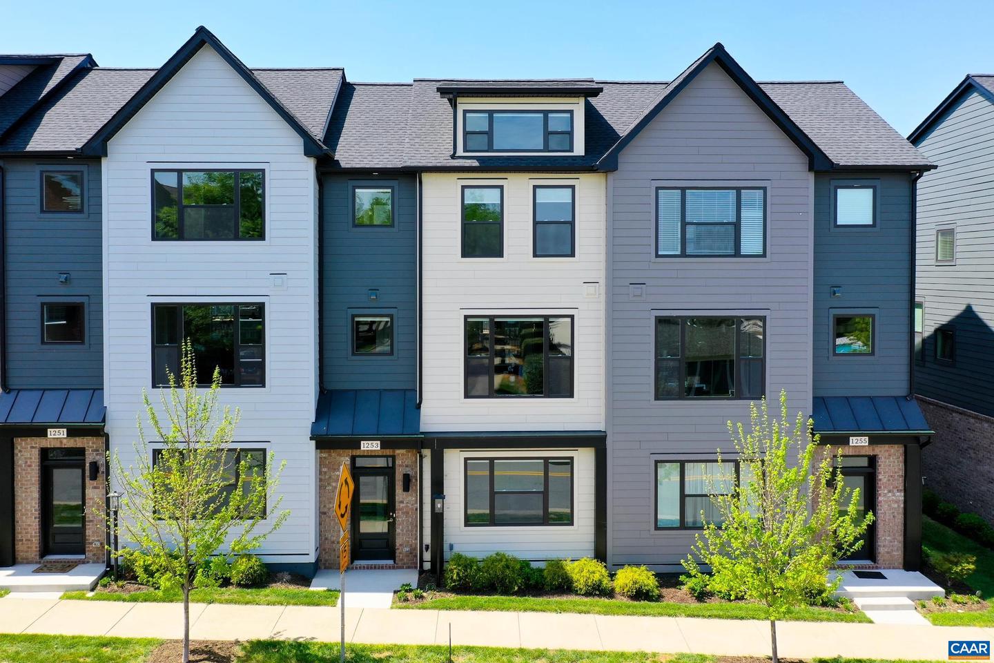1253 Old Trail Dr, Crozet