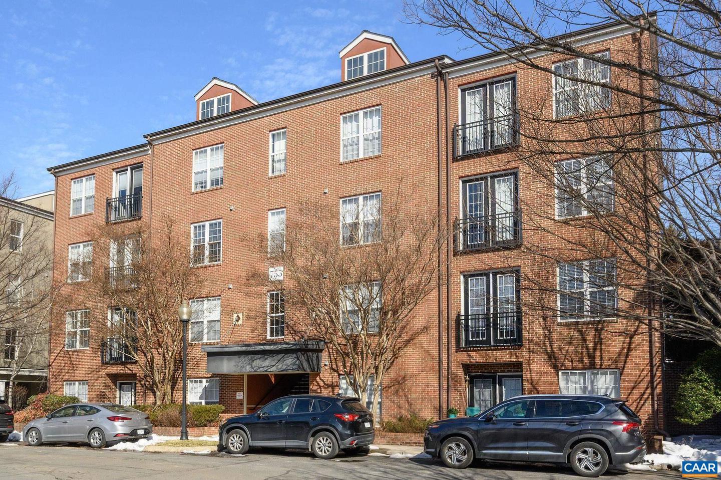 755 Walker Sq #4b, Charlottesville
