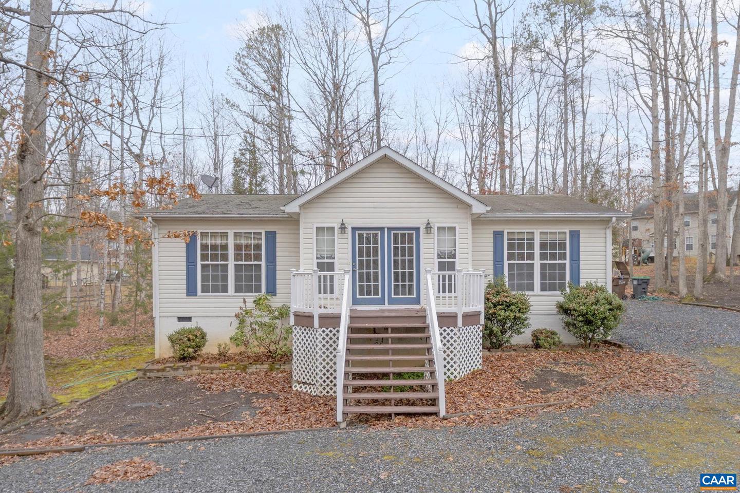6 Pinehurst Rd, Palmyra