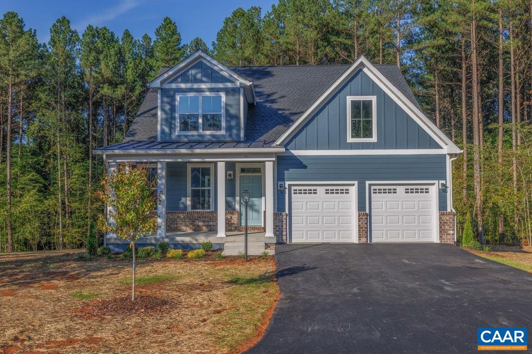 42 Whisperwood Ct