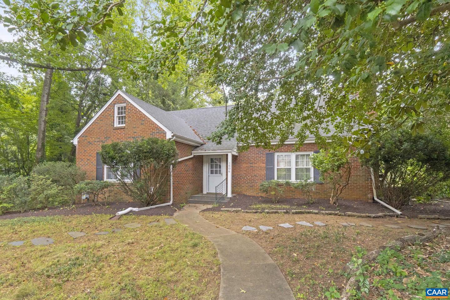 1606 Grove Rd, Charlottesville