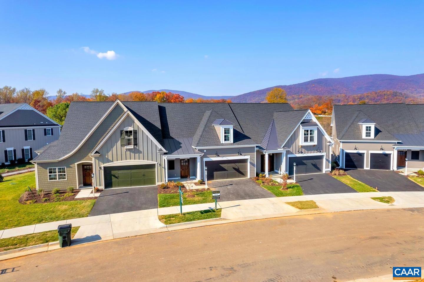 1257 Farrow Dr, Charlottesville