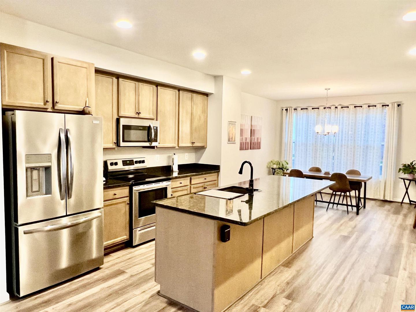2209 Swallowtail Ln