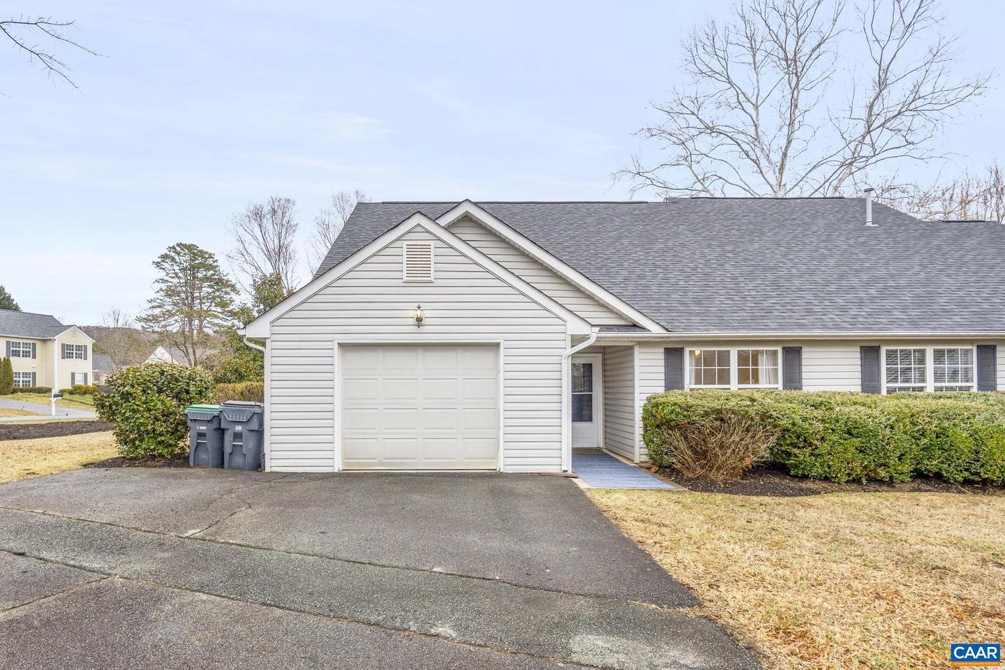 201 Buttercup Ln, Charlottesville