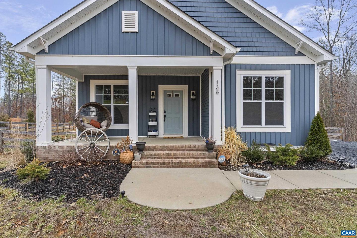138 Forest Ridge Ln, Scottsville