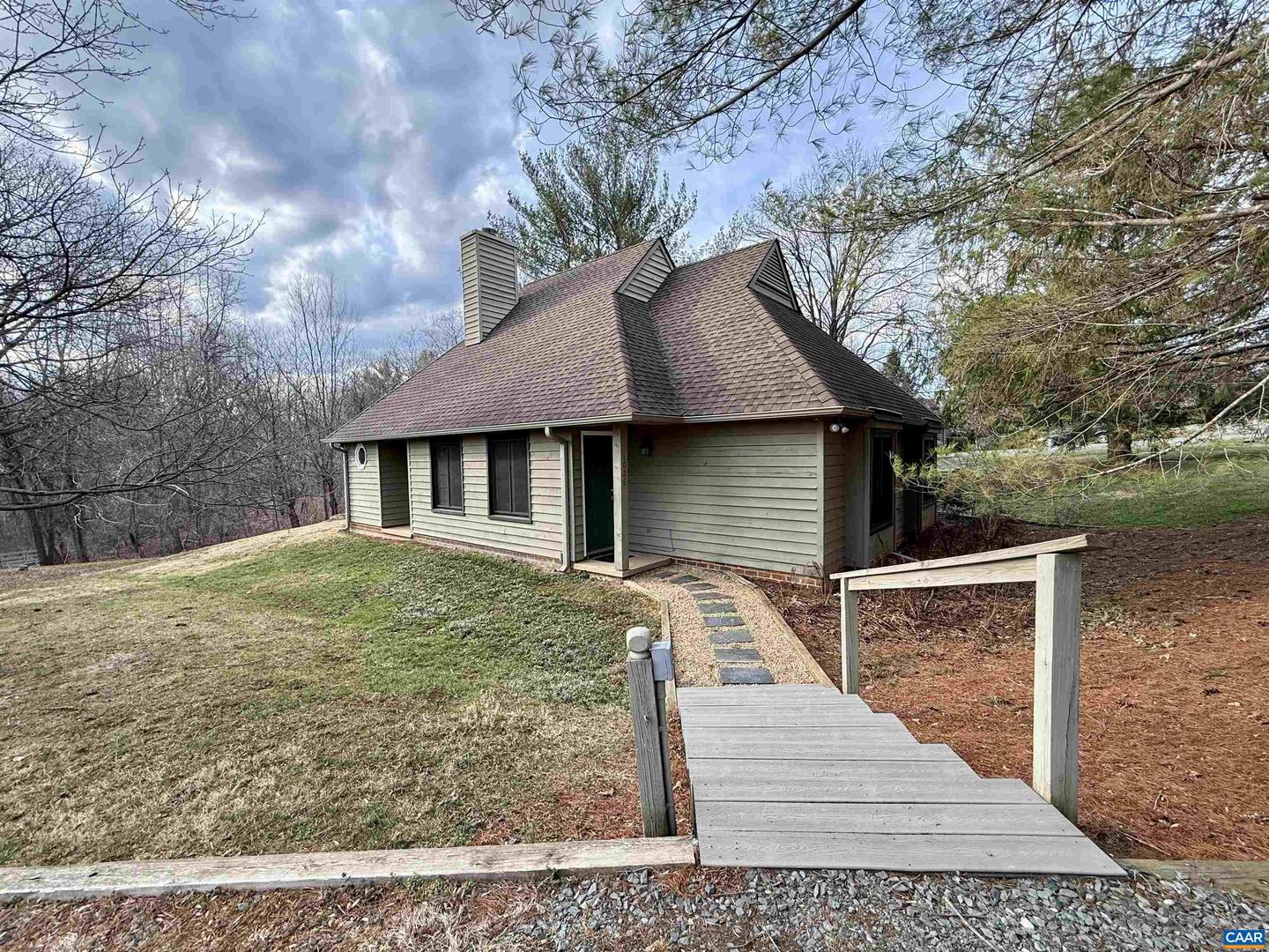 1026 Highlands Dr, Charlottesville
