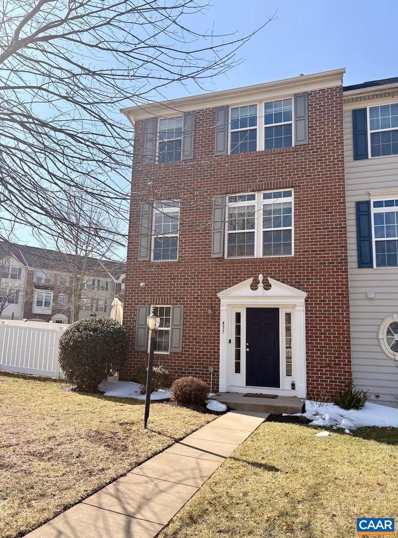 457 Rolkin Rd, Charlottesville