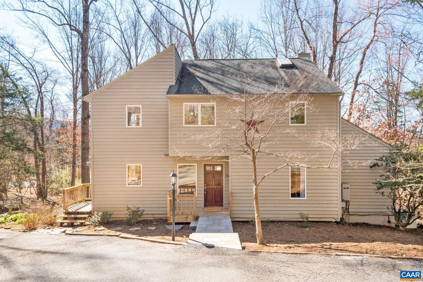274 Grey Dove Ln, Charlottesville
